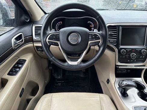 Used 2014 Jeep Grand Cherokee Limited w/ Trailer Tow Group IV image 17