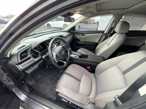 Used 2019 Honda Civic EX image 2