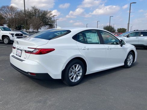 New 2026 Toyota Camry LE image 5