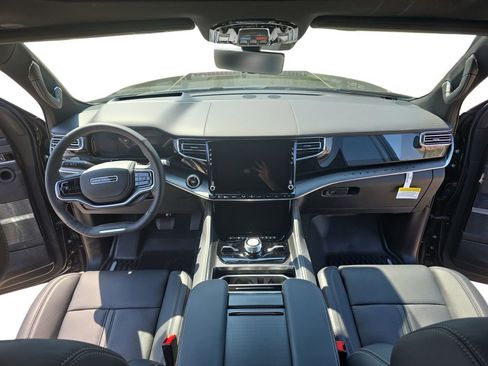 New 2026 Jeep Grand Wagoneer Summit AWD/4WD image 9