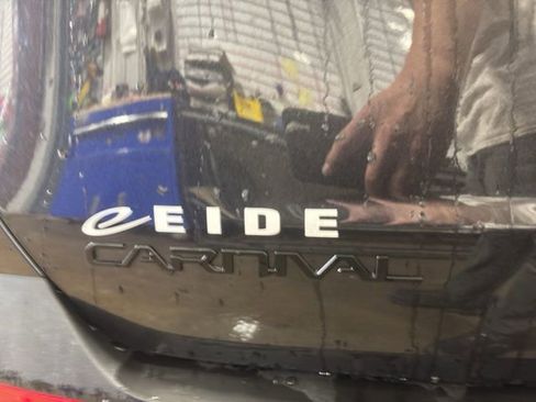 New 2026 Kia Carnival SX FWD image 16