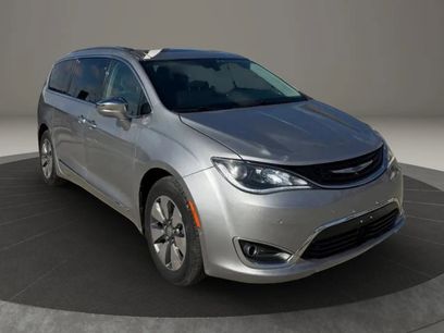 Used 2017 Chrysler Pacifica Platinum