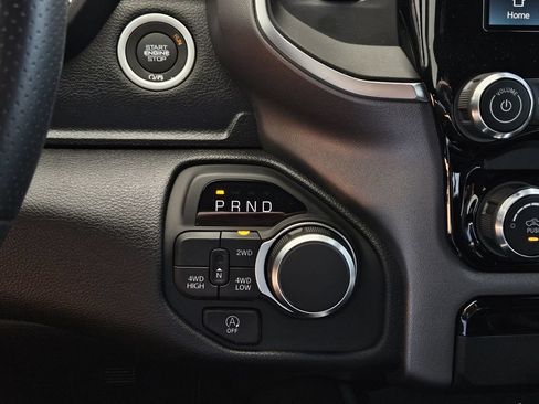 New 2026 RAM 1500 Express AWD/4WD image 21