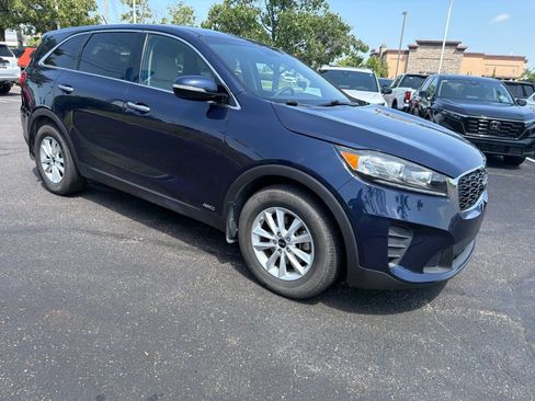 Used 2019 Kia Sorento AWD V6 image 14