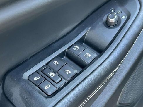 Used 2023 Jeep Grand Cherokee L Laredo w/ Luxury Tech Group I AWD/4WD image 13
