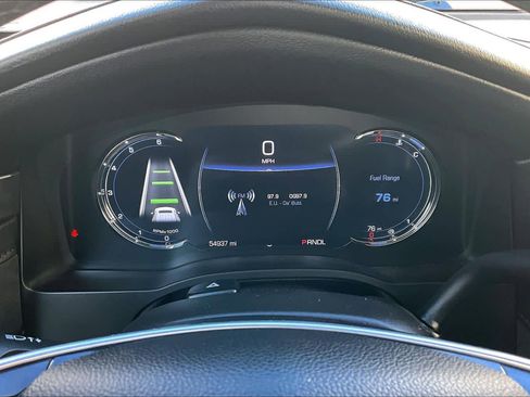 Used 2020 Cadillac Escalade Luxury image 25