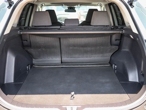 Certified 2022 Toyota RAV4 XLE w/ Convenience Package FWD image 27