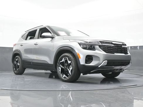 Used 2025 Kia Seltos EX w/ EX Sunroof Package image 59