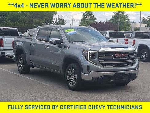 Used 2025 GMC Sierra 1500 SLT AWD/4WD image 3