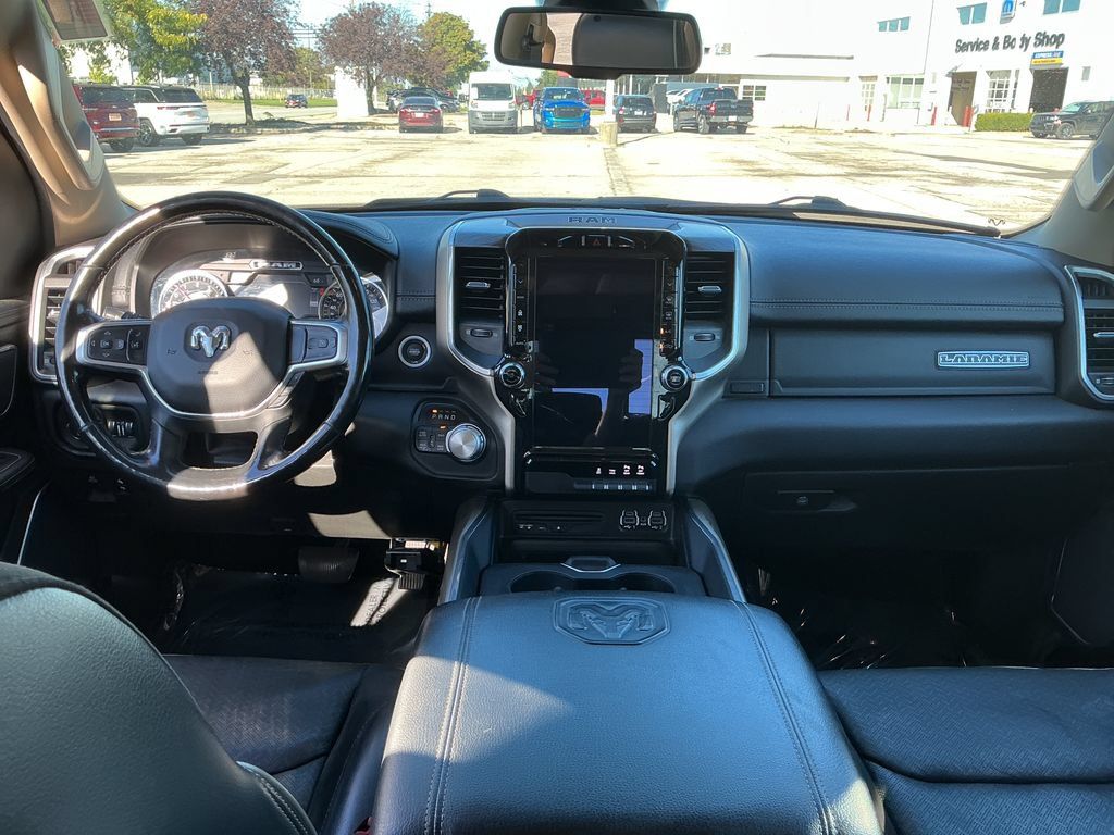 Used 2019 RAM 1500 Laramie AWD/4WD image 12