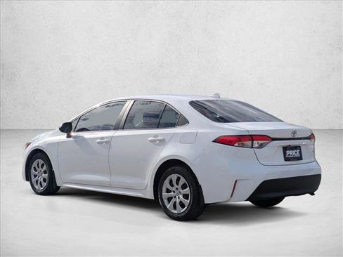 Used 2023 Toyota Corolla LE image 7
