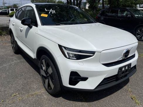 Used 2023 Volvo C40 P8 Recharge Plus w/ Climate Package AWD/4WD image 3