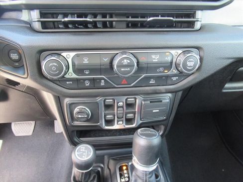 New 2026 Jeep Gladiator Sport image 23