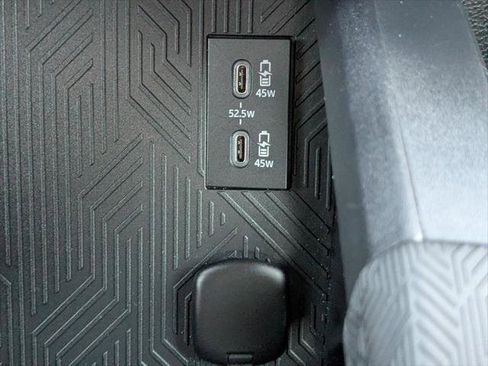 Certified 2024 Toyota Tacoma SR AWD/4WD image 22