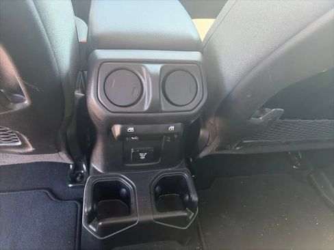 Used 2026 Jeep Gladiator Rubicon w/ Steel Power Dome Hood Package AWD/4WD image 13