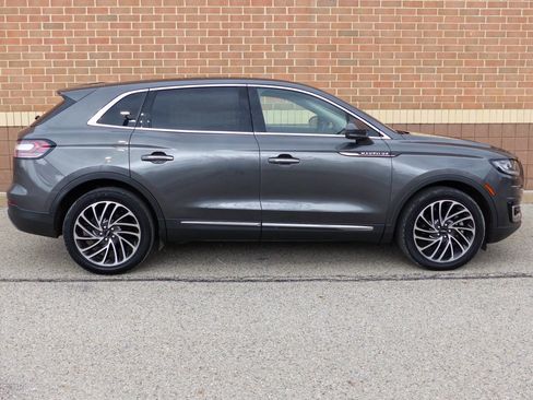 Used 2019 Lincoln Nautilus Reserve w/ Cargo Utility Package image 11