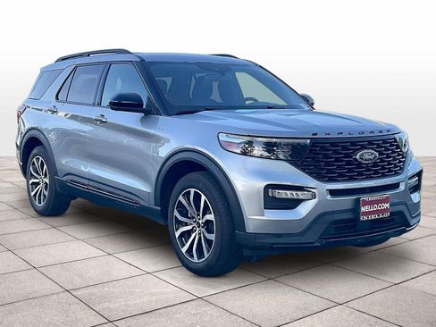 Used 2023 Ford Explorer ST-Line w/ Class IV Trailer Tow Package image 2