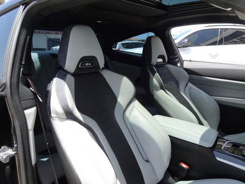 Used 2021 BMW M4 Competition w/ Executive Package RWD image 18