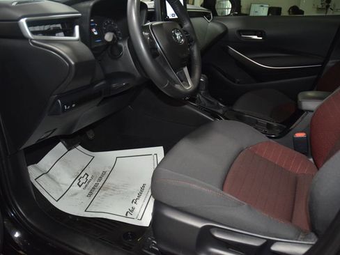 Used 2024 Toyota Corolla SE w/ SE Convenience Package FWD image 34