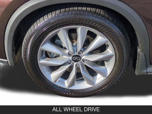 Used 2020 INFINITI QX50 Essential w/ Convenience Package AWD/4WD image 11