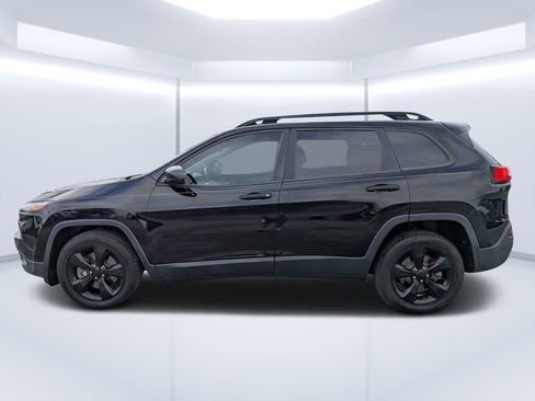 Used 2017 Jeep Cherokee Altitude image 6