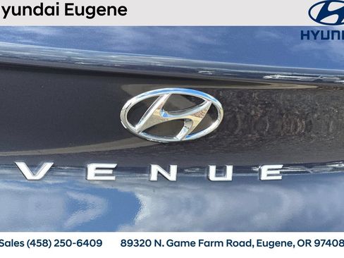 Used 2026 Hyundai Venue SEL FWD image 27