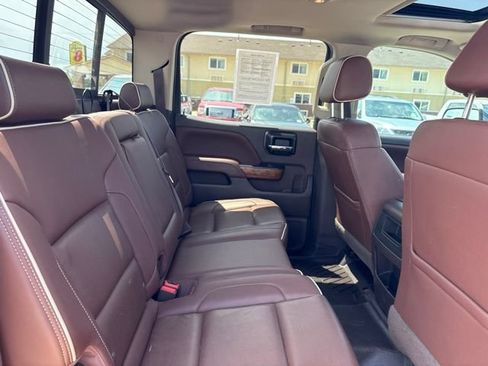 Used 2018 Chevrolet Silverado 1500 High Country AWD/4WD image 19