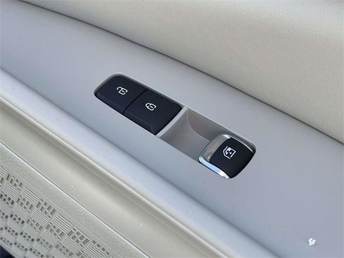 New 2026 Kia Carnival EX image 13