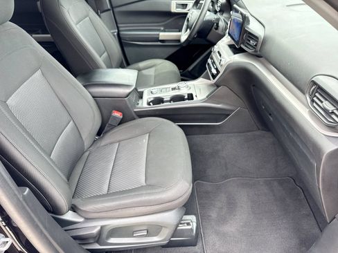Certified 2023 Ford Explorer XLT AWD/4WD image 25