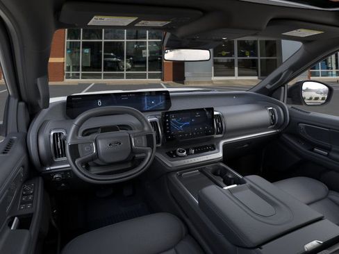 New 2025 Ford Expedition Platinum w/ Stealth Performance Package image 9