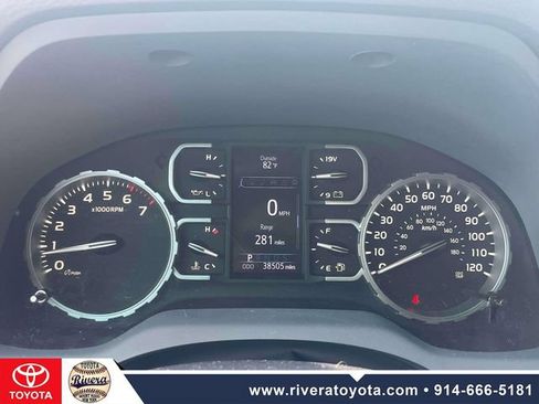 Used 2019 Toyota Tundra Limited w/ Limited Premium Package AWD/4WD image 27