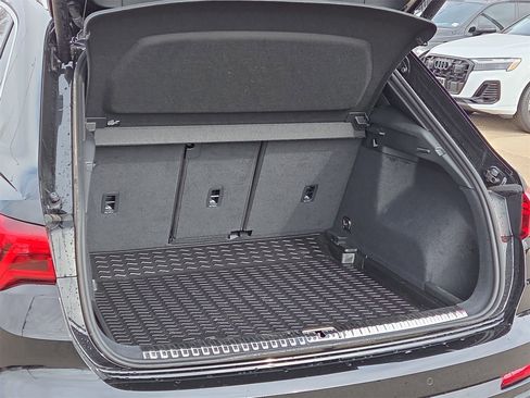 Used 2025 Audi Q3 2.0T Premium w/ Convenience Package image 12