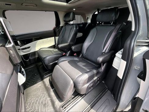 Used 2022 Kia Carnival SX Prestige FWD image 26