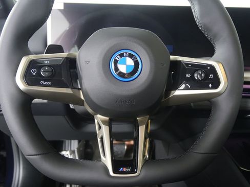 New 2026 BMW i5 eDrive40 w/ M Sport Package image 18