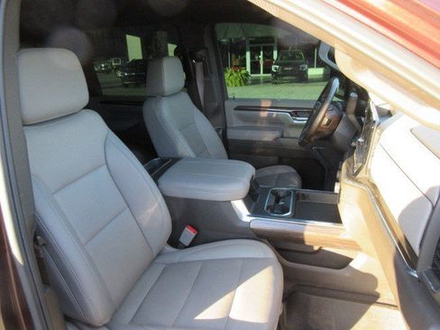 Used 2024 Chevrolet Silverado 2500 LT image 13