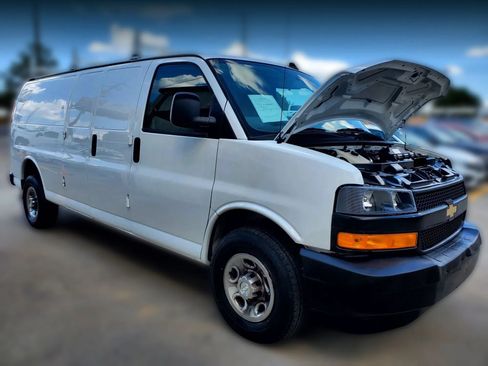Used 2019 Chevrolet Express 2500 Extended w/ Driver Convenience Package RWD image 29
