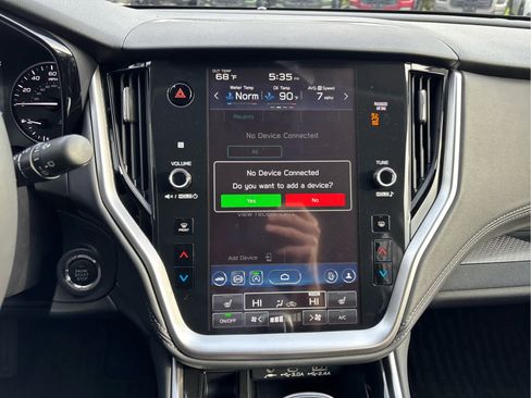 Used 2025 Subaru Outback Premium image 13