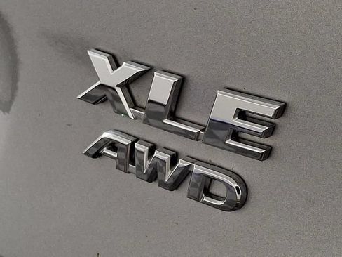 Used 2023 Toyota RAV4 XLE Premium AWD/4WD image 32