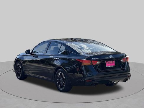 Used 2019 Nissan Altima 2.5 SL FWD image 3