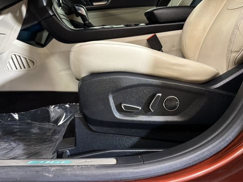 Used 2015 Ford Edge Titanium FWD image 20