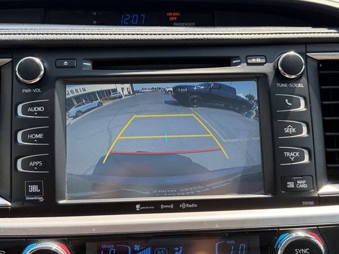 Used 2016 Toyota Highlander Limited Platinum AWD/4WD image 28