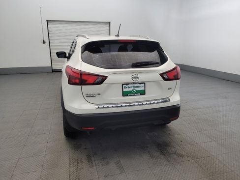 Used 2017 Nissan Rogue Sport SV w/ SV Premium Package image 6