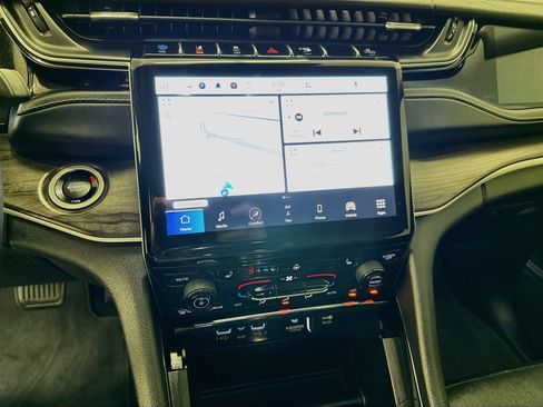 Used 2022 Jeep Grand Cherokee Limited 4xe AWD/4WD image 26