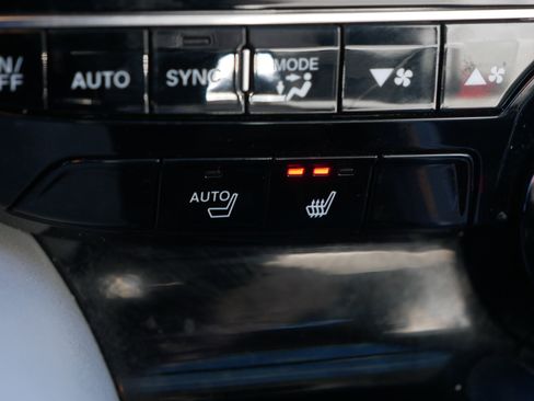 Used 2023 Acura MDX SH-AWD w/ Technology Package image 28