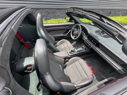 Certified 2026 Porsche 911 Targa 4 GTS AWD/4WD image 13