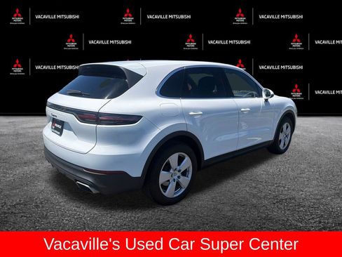 Used 2023 Porsche Cayenne AWD/4WD image 5