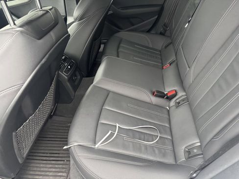 Used 2022 Audi A5 2.0T Premium image 9