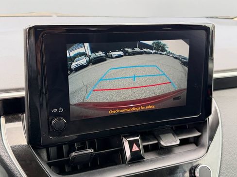 Used 2025 Toyota Corolla LE FWD image 22