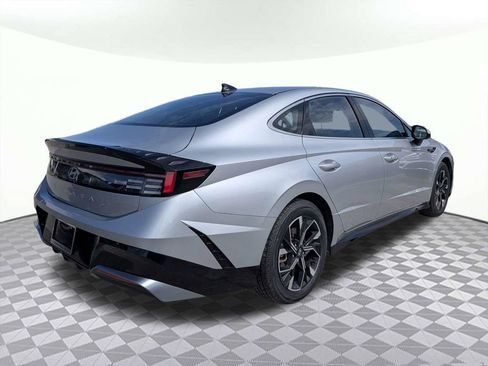 Used 2025 Hyundai Sonata SEL FWD image 3