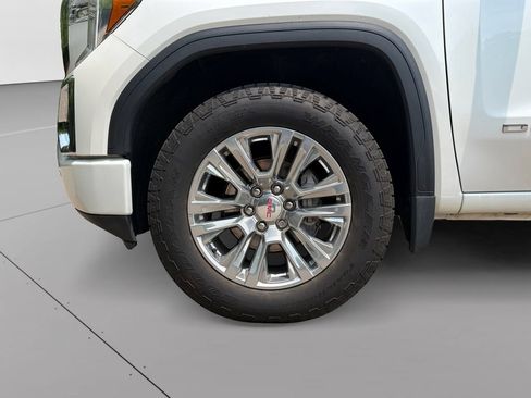 Used 2022 GMC Sierra 1500 Denali w/ Driver Alert Package II AWD/4WD image 11